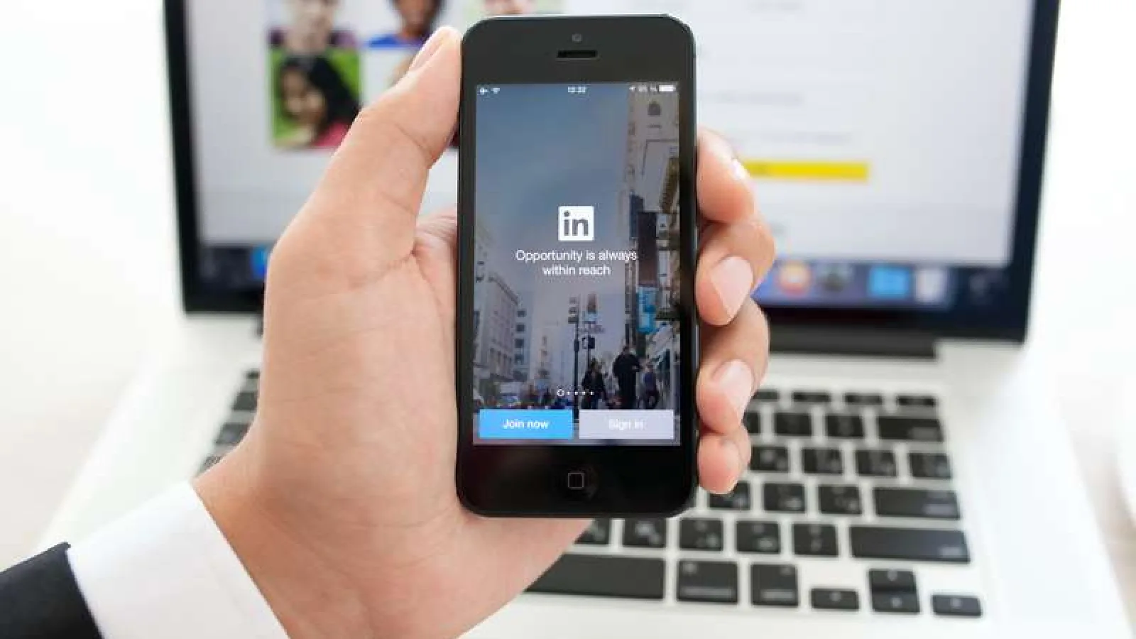 LinkedIn disponible en español en dispositivos móviles