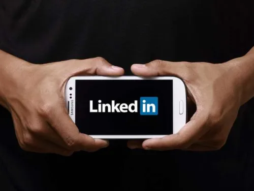 ¿POR QUE VISITAN TU PERFIL EN LINKEDIN?