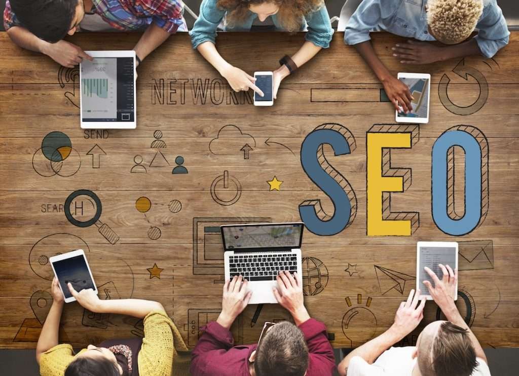 9 MANERAS EN QUE EL SEO AYUDA A  MEJORAR TU POSICIONAMIENTO