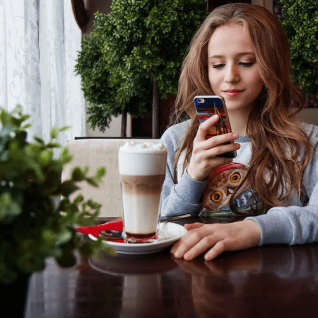 ¿Quiénes son los Centennials y por qué considerarlos en tu estrategia de marketing digital?